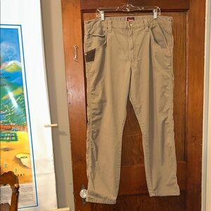 Wrangler Workwear: Men’s Pants, Size: 40 X 28